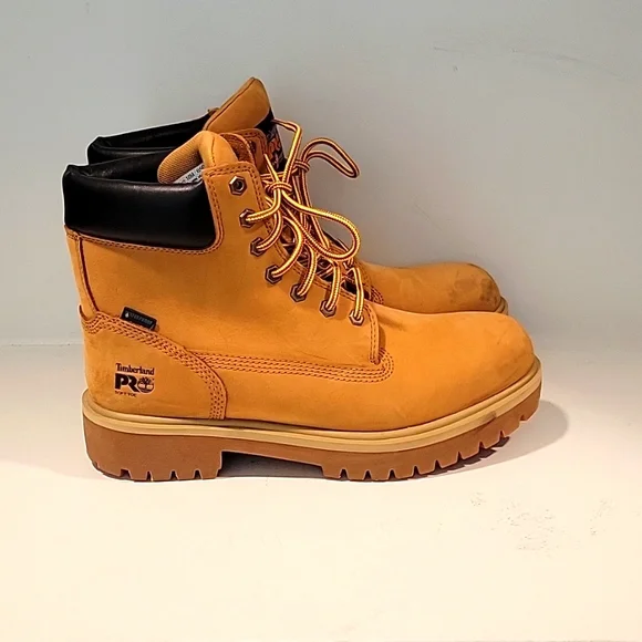 Men\'s Timberland boots Size 10. NWOT Men main image 2